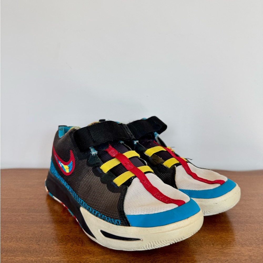 Nike Kyrie Flystraps